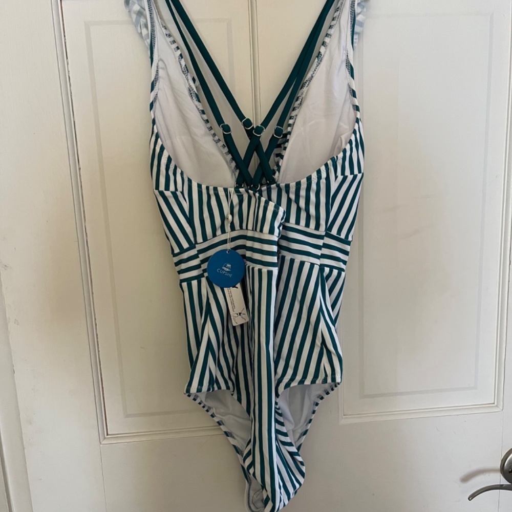 Bathing suit - Picture 3 of 3